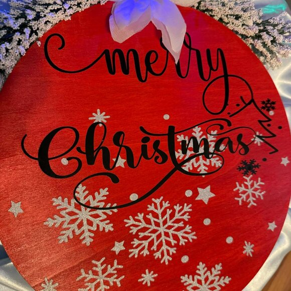 15" Christmas Wreath - Picture 3 of 6